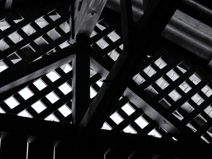 Jakie prace są potrzebne do adaptacji poddasza?