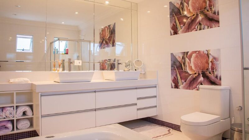 Lustra Łazienkowe z Podświetleniem LED – Czy Warto?