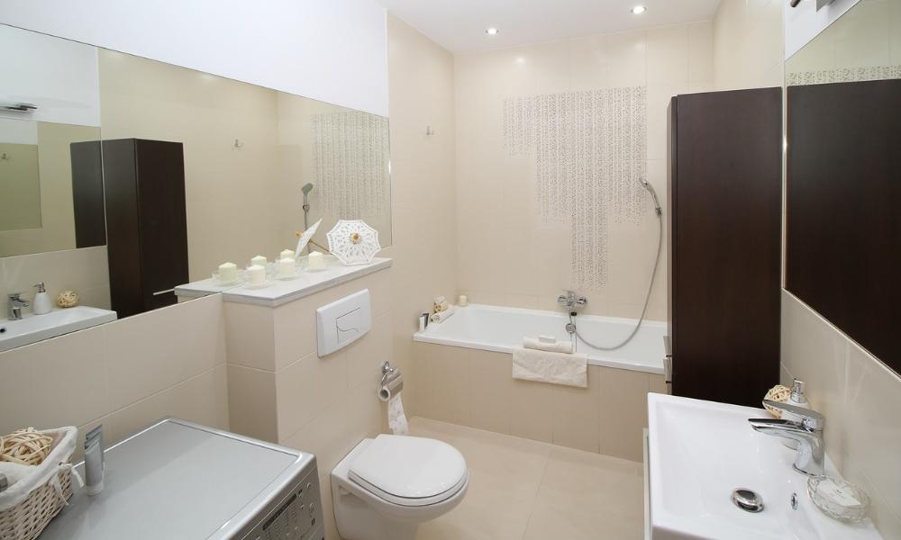 Okrągłe czy prostokątne lustro do łazienki – co wybrać?