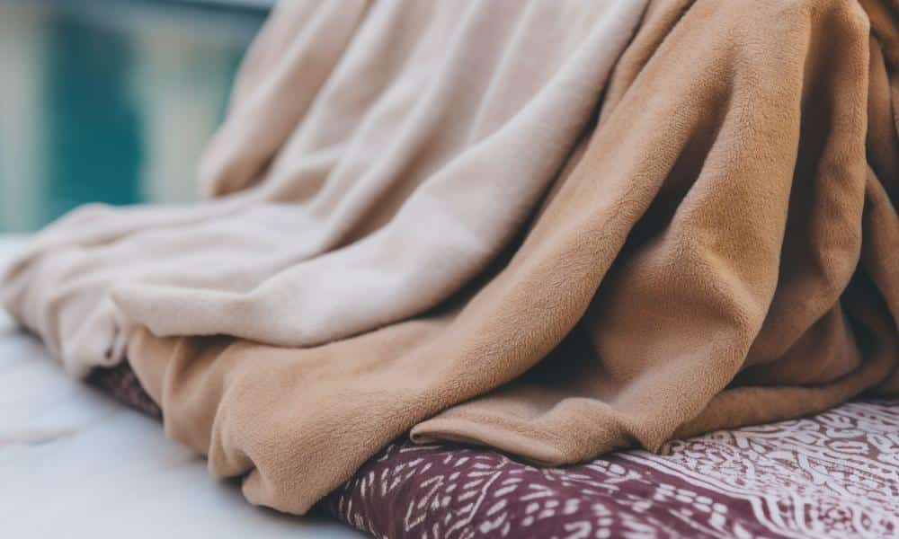 Sekrety lśniącego dywanu: kompletny przewodnik po czyszczeniu i pielęgnacji